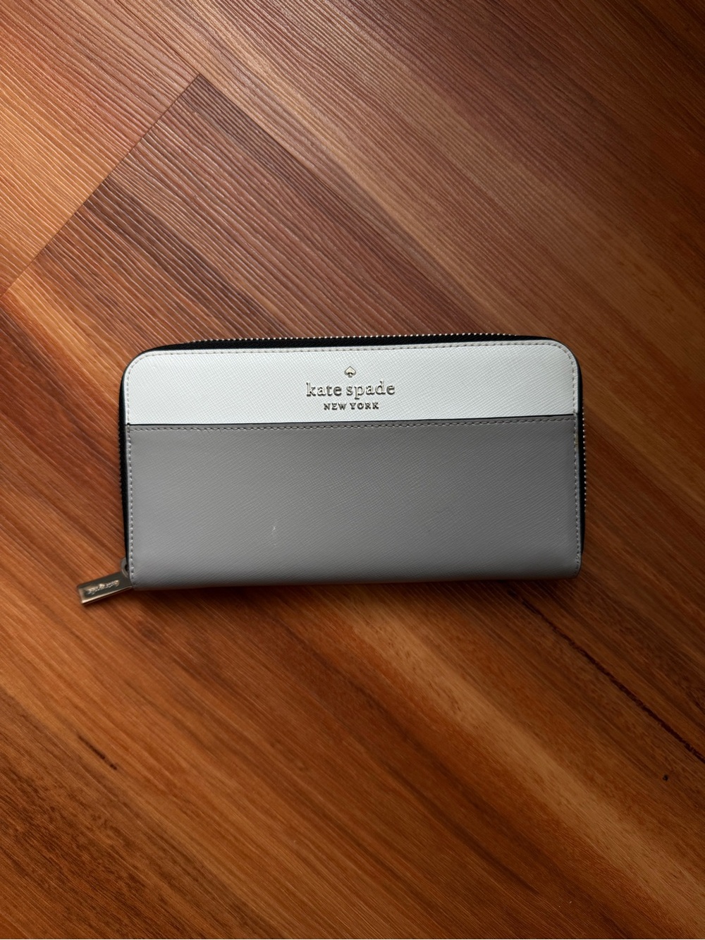 kate spade Two-Tone White and Gray Zip Around Wallet